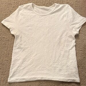 White short sleeve with flower design